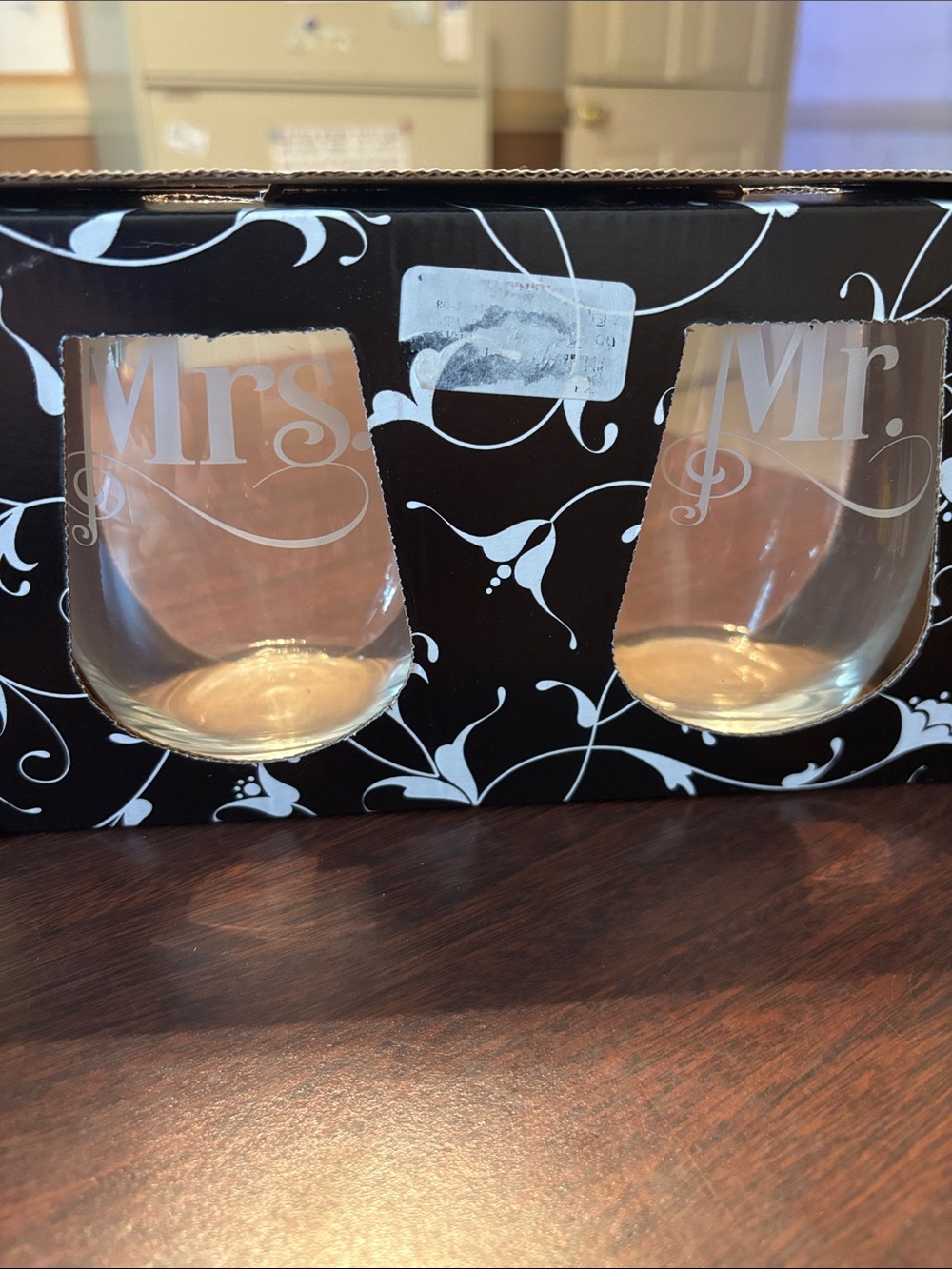 Mr. & Mrs. Etched Stemless Wine Glasses - Clear